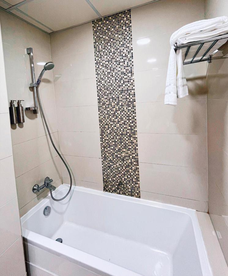 5 Star Serviced Apartment With Beach Access In The Heart Of Dubai Marina Free Welcome Gift Box Upon Arrival Exterior foto