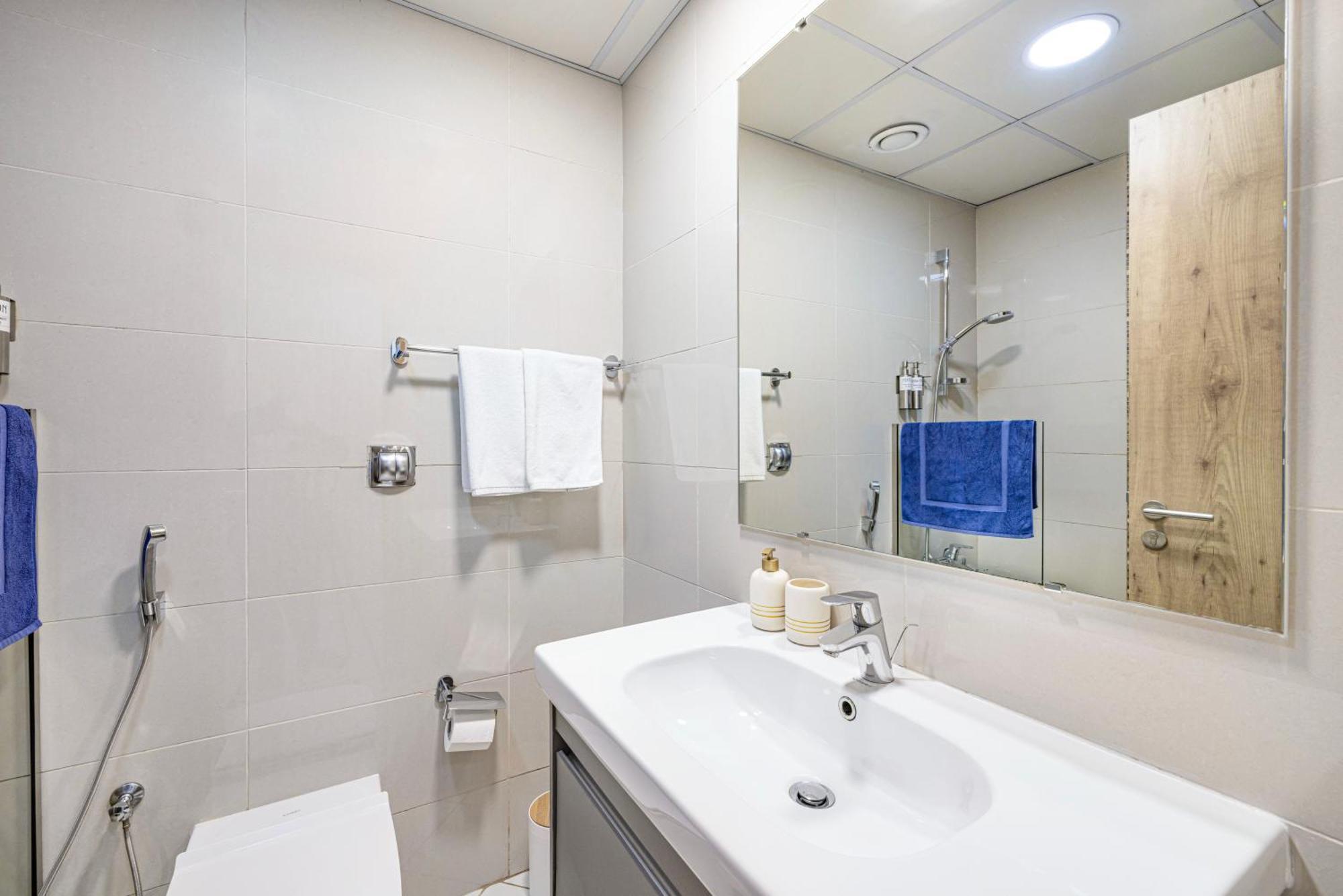 5 Star Serviced Apartment With Beach Access In The Heart Of Dubai Marina Free Welcome Gift Box Upon Arrival Exterior foto